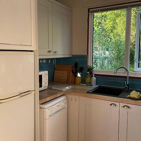 Вилла 37 Strawberry Hill, Хейл Экстерьер фото