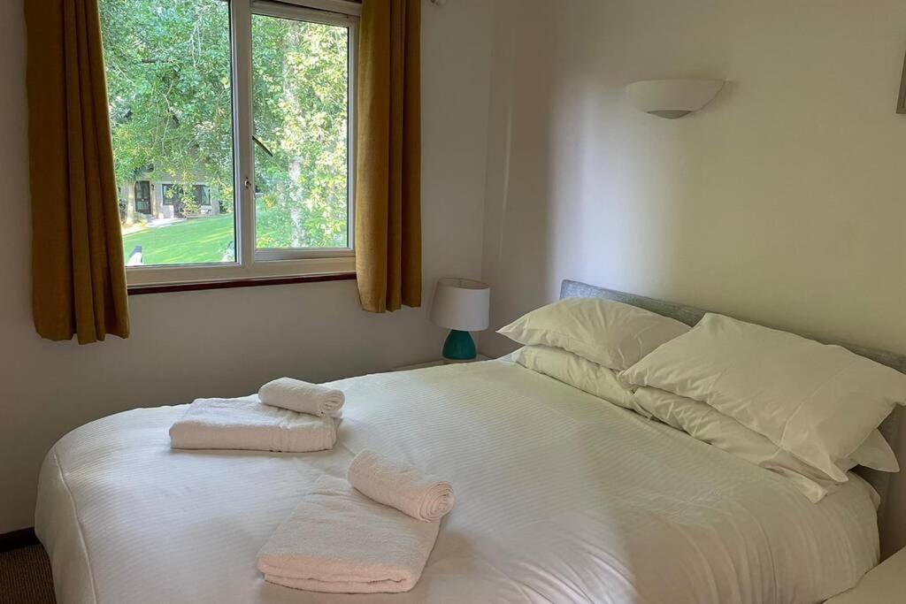 Вилла 37 Strawberry Hill, Хейл Экстерьер фото